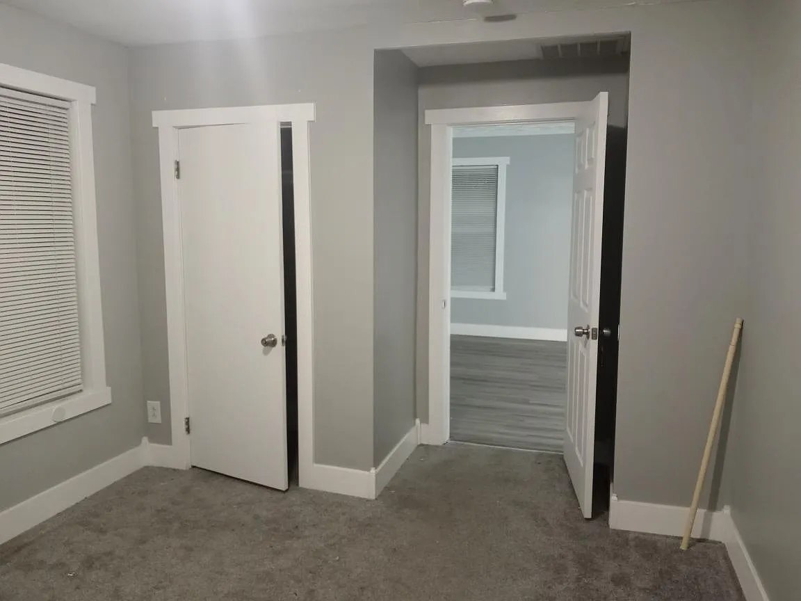 4 bed, 1200 sqft, $1,900 — Photo 2