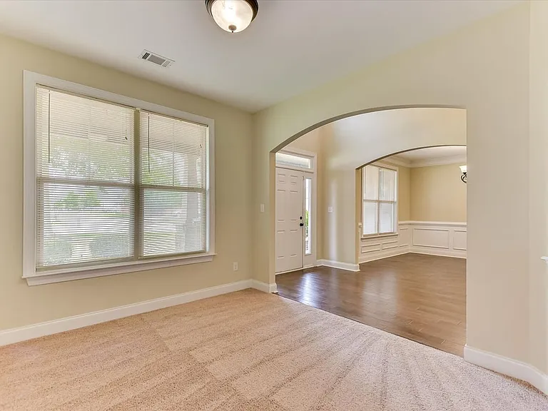 4215 Windslow Dr — Photo 4