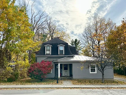 25 Maple St Photo 1