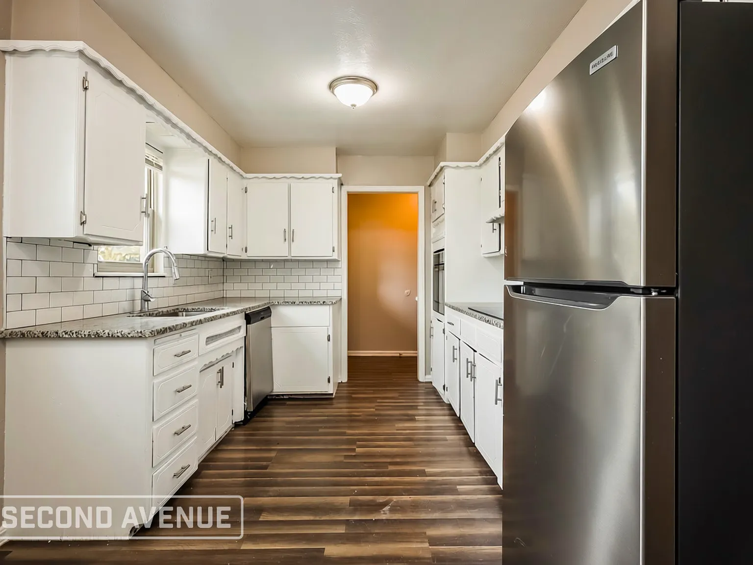 3 bed, 1.5 bath, 1093 sqft, $1,295 — Photo 4