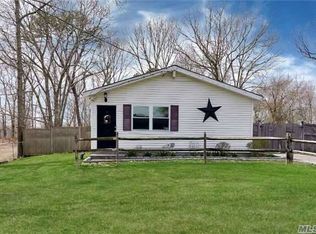 6 Koren Ln, Middle Island, NY 11953