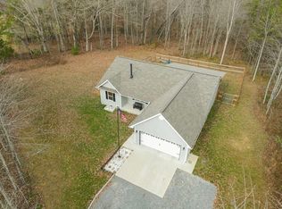 1561 Bicknell Rd, Clarkrange, TN 38553
