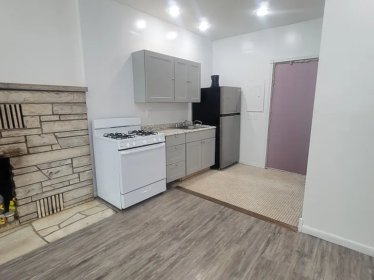 11 Washington Ave #1 — Photo 9