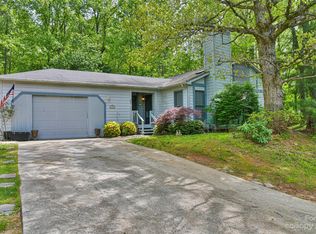 105 Averys Creek Ln, Arden, NC 28704