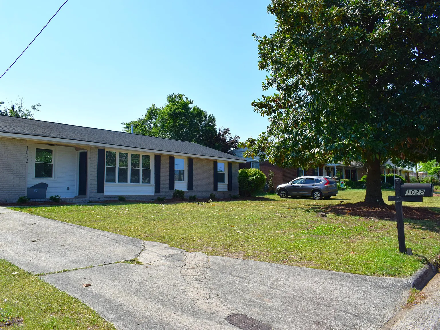 3 bed, 2.0 bath, 1269 sqft, $1,695 — Photo 2