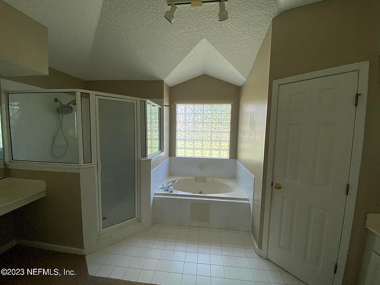 312 Morning Glory Ln — Photo 11