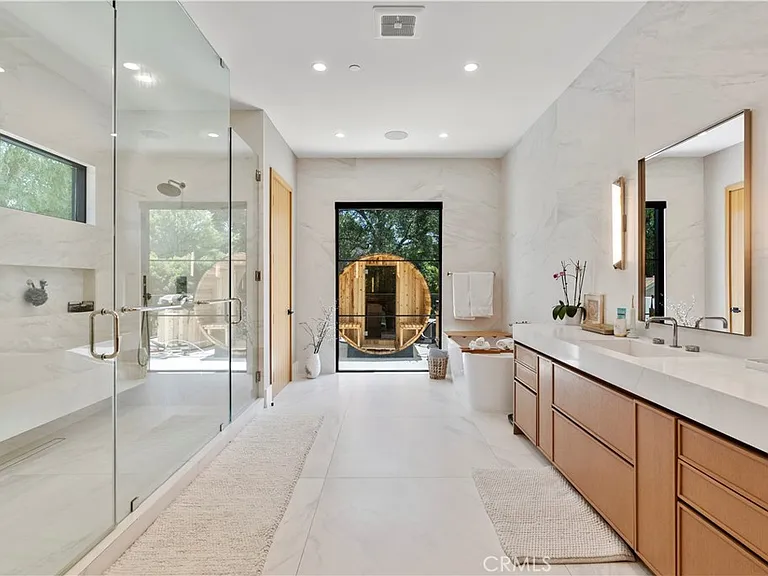 5050 Arundel Dr — Photo 60