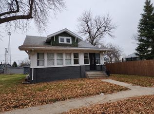 105 N 4th St, Groton, SD 57445
