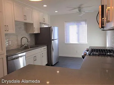 329 Maitland Dr — Photo 3