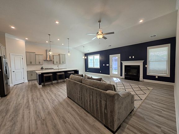 4th image of 3360 Rustic Dr