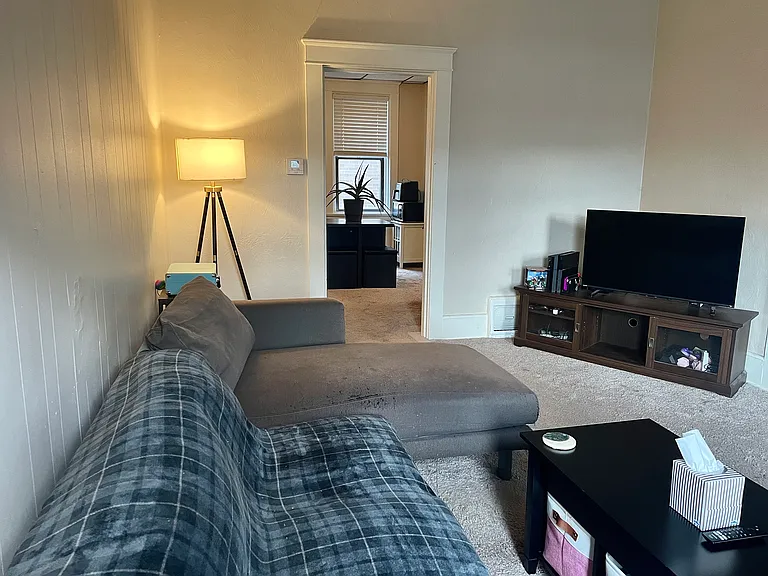 106 Saint Clair Ave — Photo 1