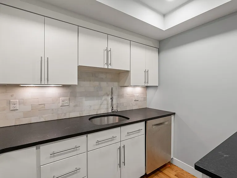 157 Hancock St #2 — Photo 7