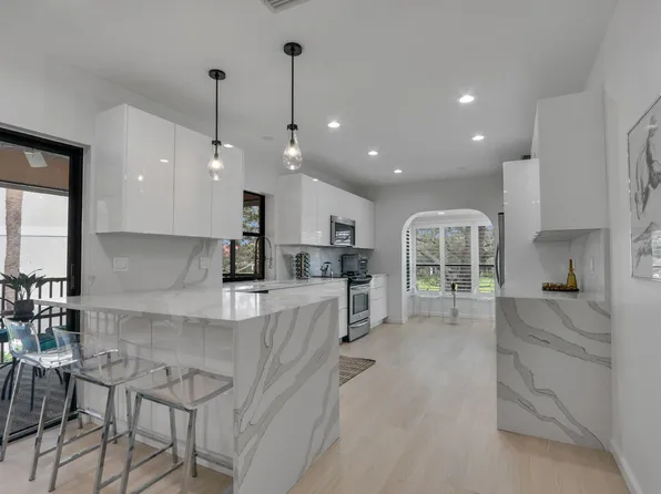 16000 W Bay Dr APT 256, Jupiter, FL 33477