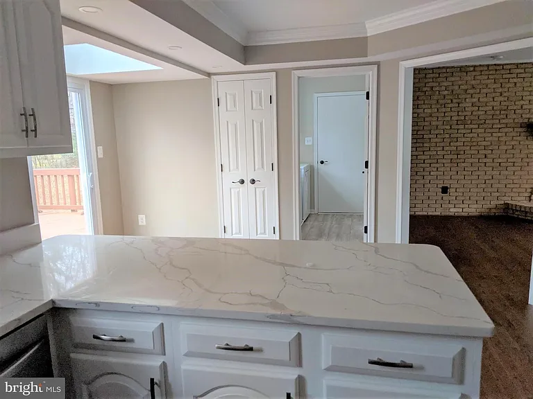 4850 Slatestone Ct — Photo 3