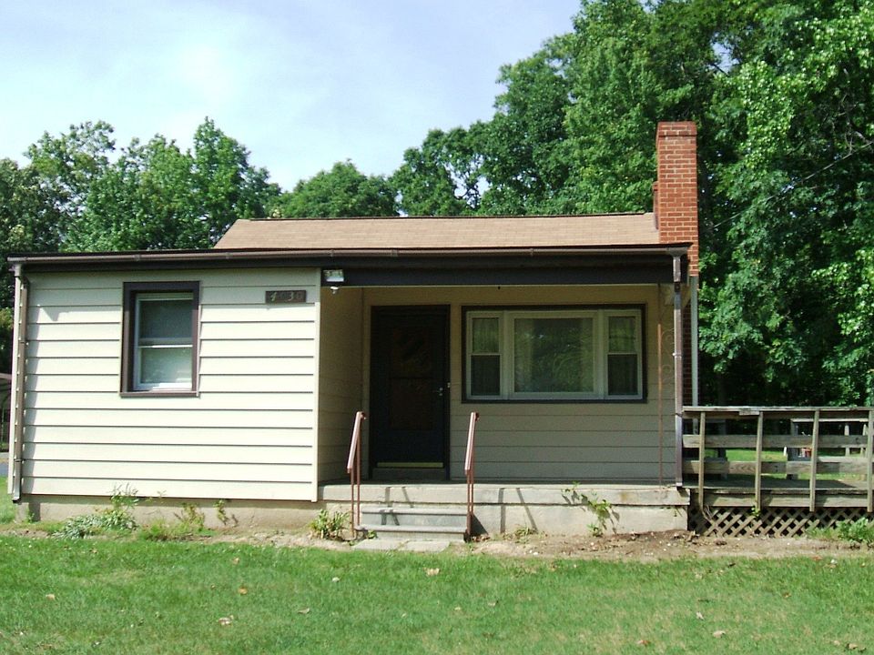 2nd image of 4930 Strauss Ave