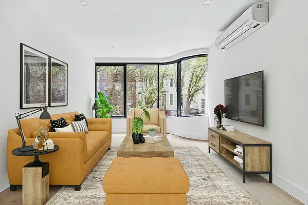 Rented by Compass | media 9