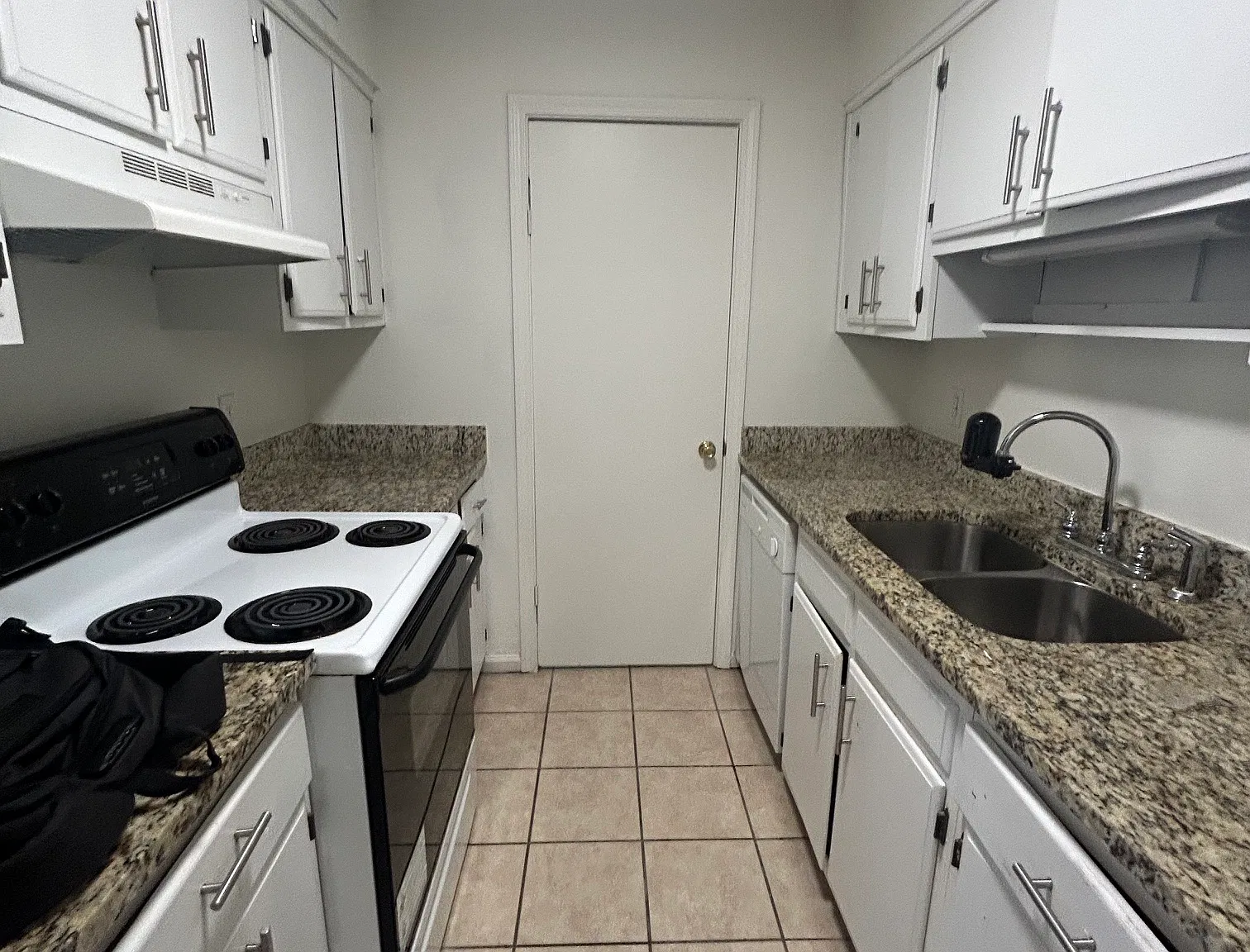 2 bed, 800 sqft, $1,200 — Photo 4