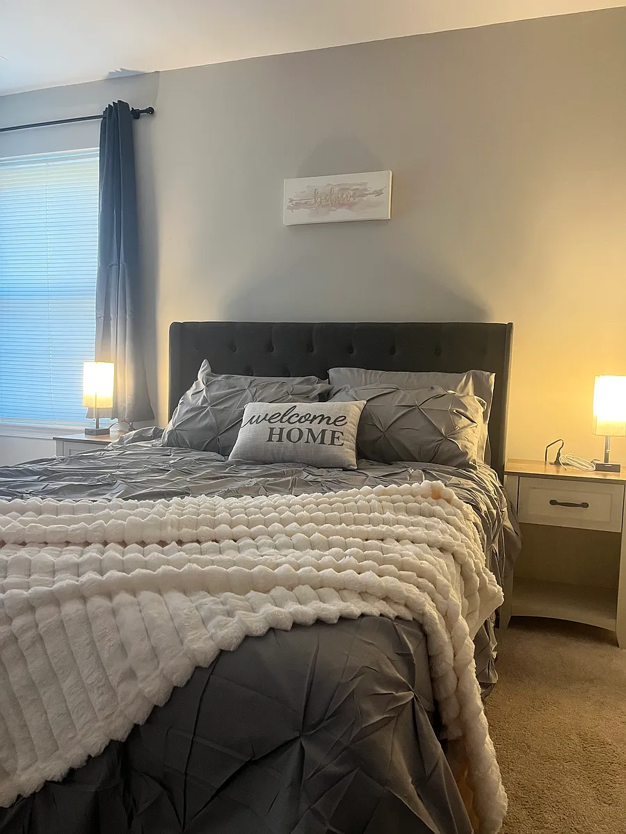 main bedroom - 207 Cross Pointe Ct