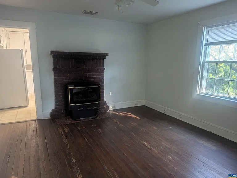 7416 Greenwood Station Rd — Photo 8