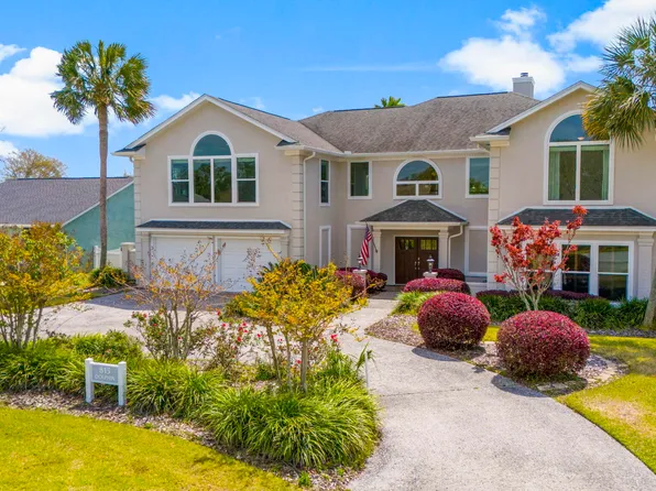 815 Dolphin Dr, Panama City Beach, FL 32408
