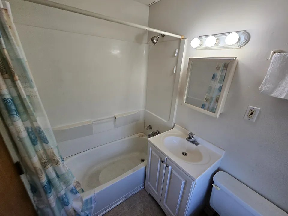105 W 24th St #2
