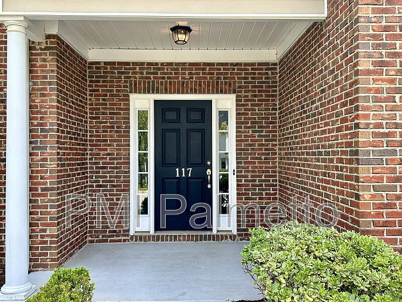 3 bed, 2.5 bath, 1663 sqft, $1,900 — Photo 2