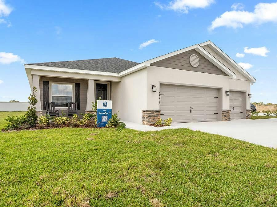 Welcome home to Summerlake Estates by Highland Homes, a gated community of spacious new homes in Aub