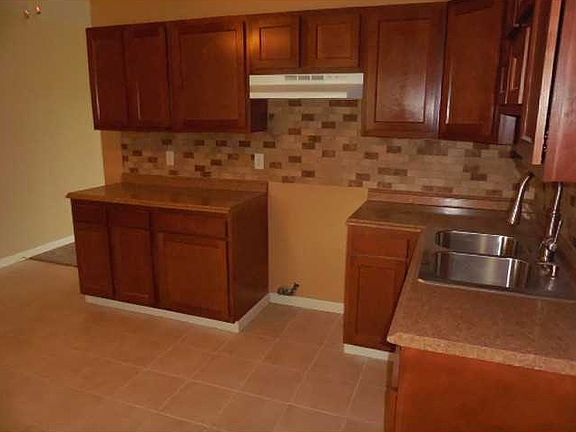 5th image of 889 Weinland St