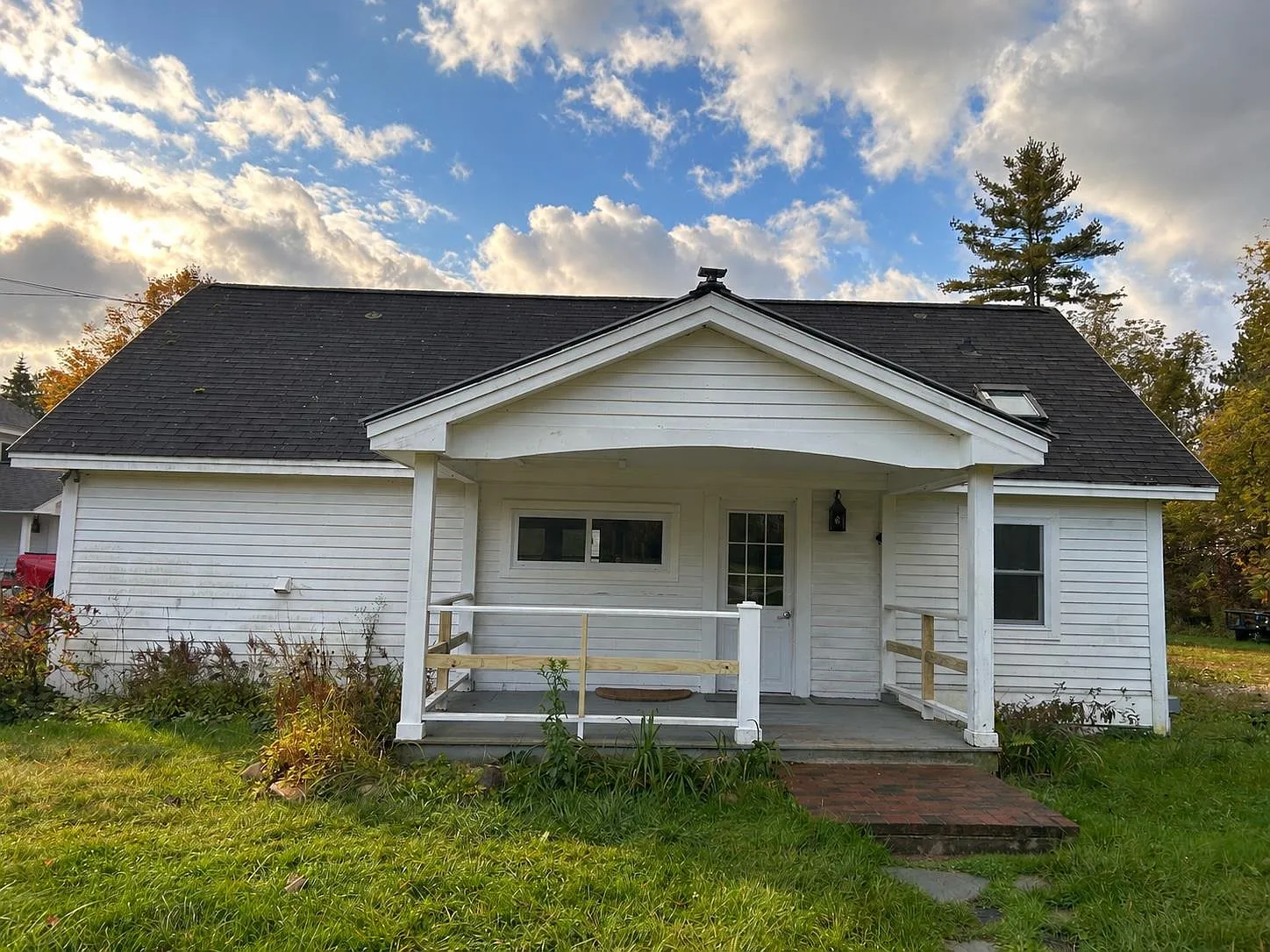 1 bed, 1.0 bath, 880 sqft, $2,200 — Photo 1