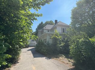484 W Napier Ave, Benton Harbor, MI 49022