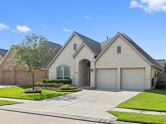 2nd image of 13932 Naples Park Ct