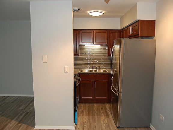 3rd image of 210 Circle Ave #508