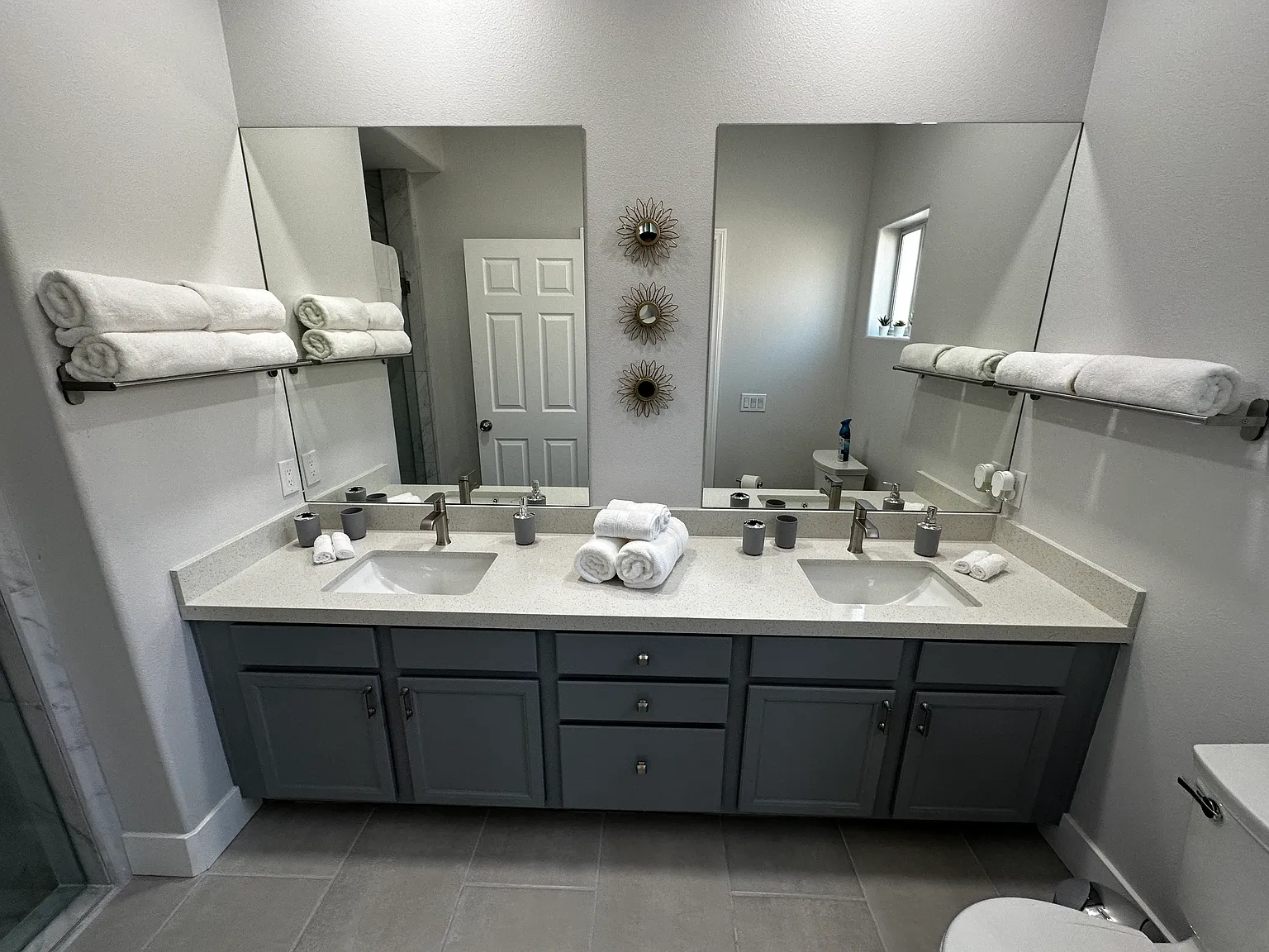 2 bed, 1100 sqft, $2,495 — Photo 3
