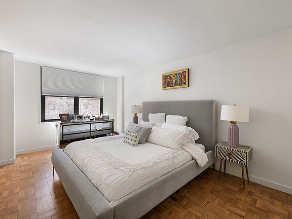 5th image of 333 E 49th St APT 4R