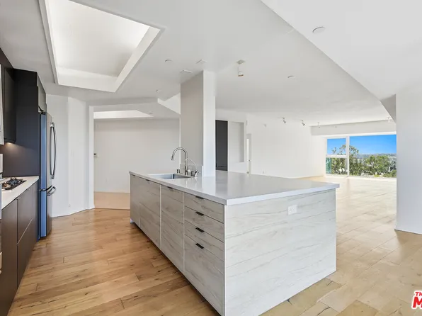 13600 Marina Pointe Dr Unit 602, Venice, CA 90292