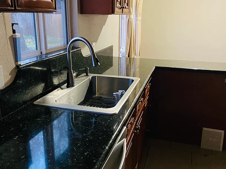 907 W Olive Ave — Photo 5