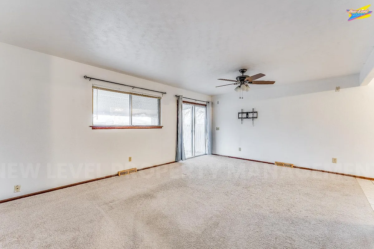 Property Photo - 8410 E Castle Dr