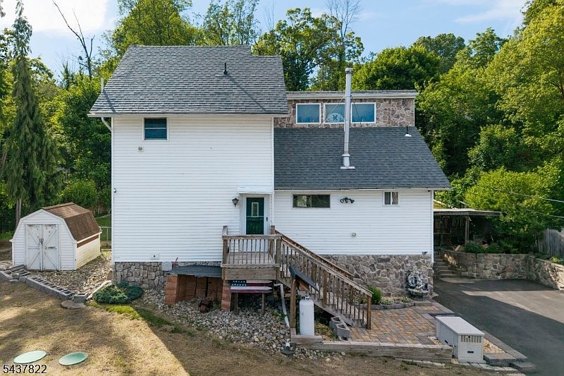 1st image of 51 Zinnia Dr