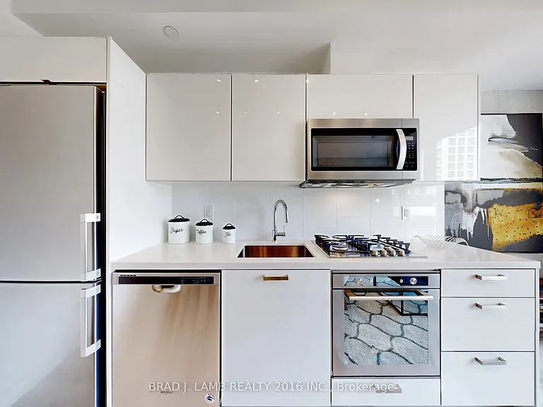 55 Ontario St #718 — Photo 10