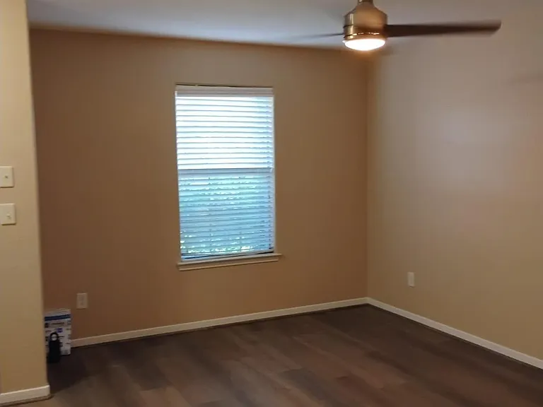 9115 Summer Valley Ln — Photo 3