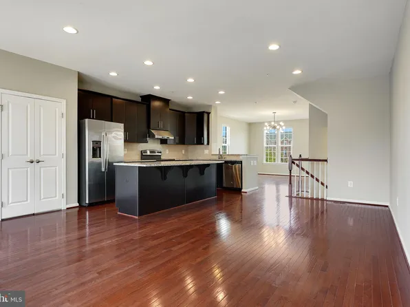 5301 Stream Bank Ln, Greenbelt, MD 20770