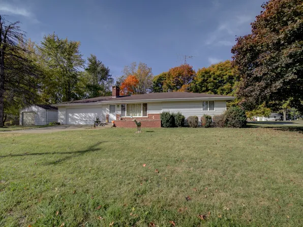 405 Deitrick St, Donovan, IL 60931