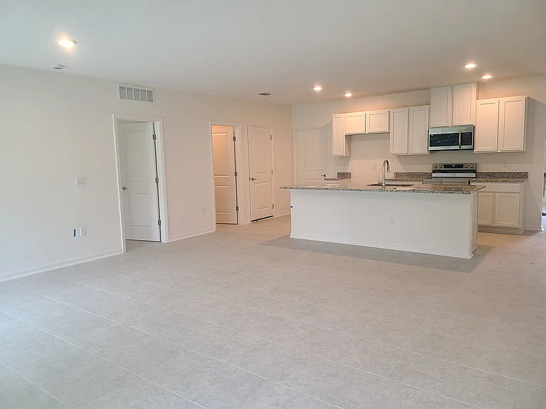 61 Rickenbacker Dr — Photo 6