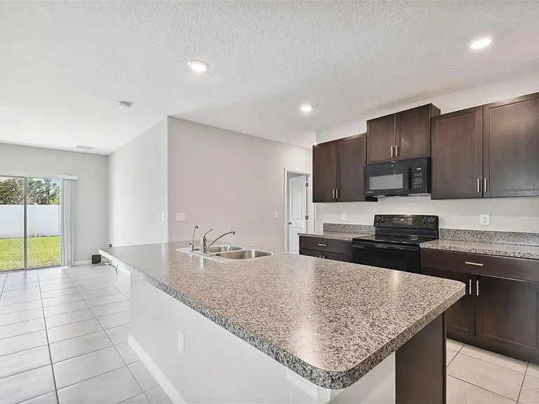 7512 Samuel Ivy Dr — Photo 6