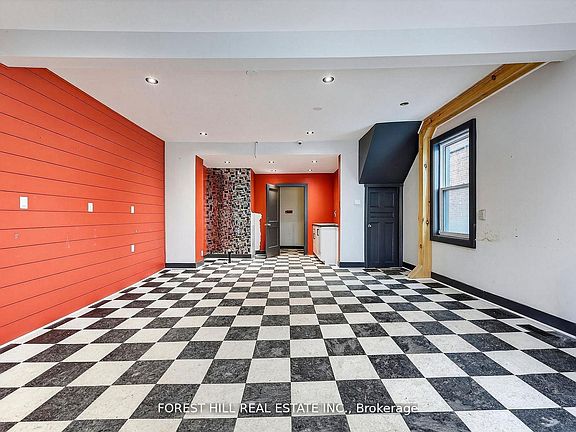 4th image of 89 Toronto St