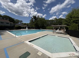 219 Springmeadow Dr UNIT J, Holbrook, NY 11741