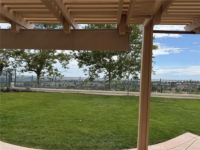 15 Field Point — Photo 15