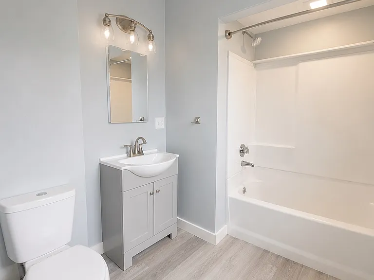 167 Pine St #2 — Photo 7