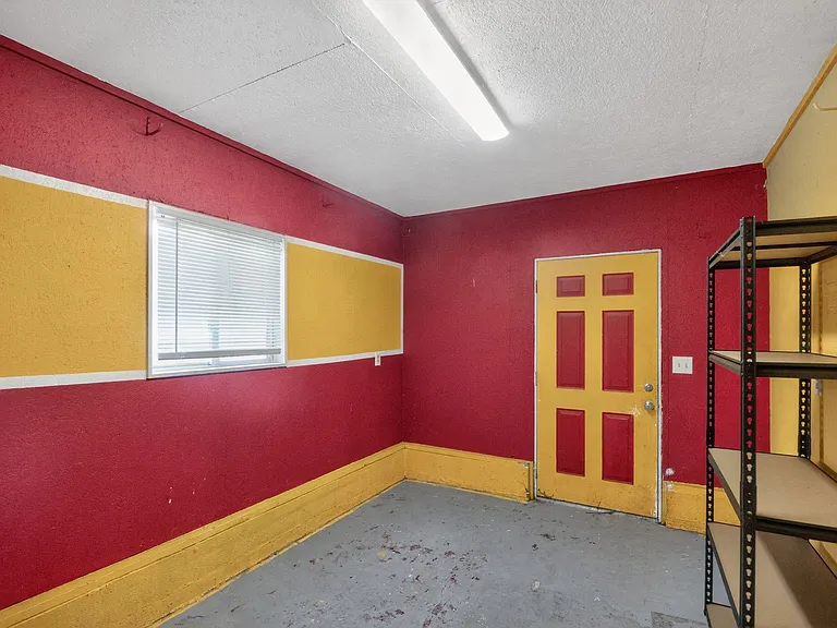 3388 Chelsea Dr — Photo 21