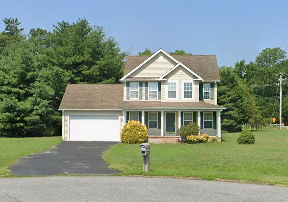 4 bed, 2.5 bath, 2120 sqft, $2,500 — Photo 1